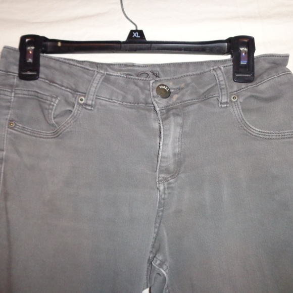 Rue21 Denim - Rue 21 mid rise skinny freedom flex jeans (grey)